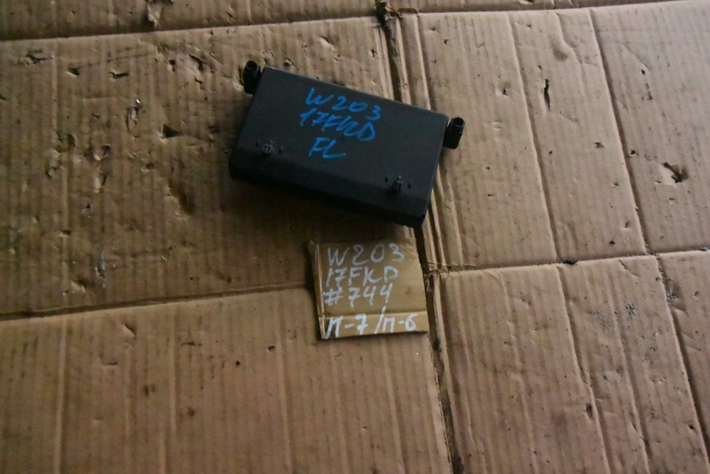 Блок управления дверьми Mercedes-benz C-class W203