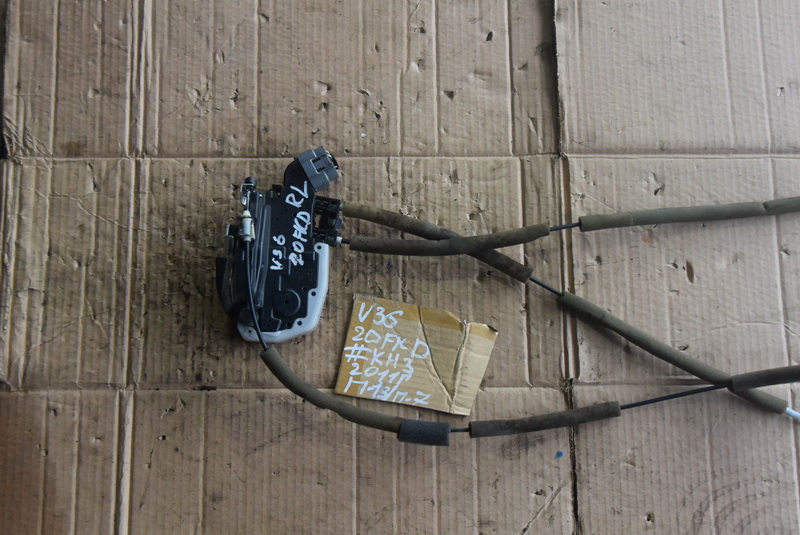 Замок двери Nissan Skyline