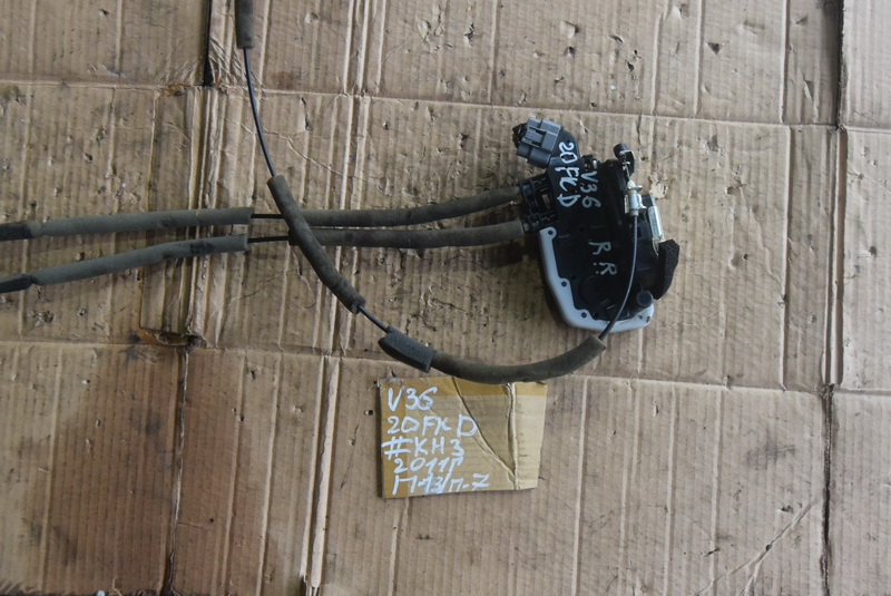 Замок двери Nissan Skyline