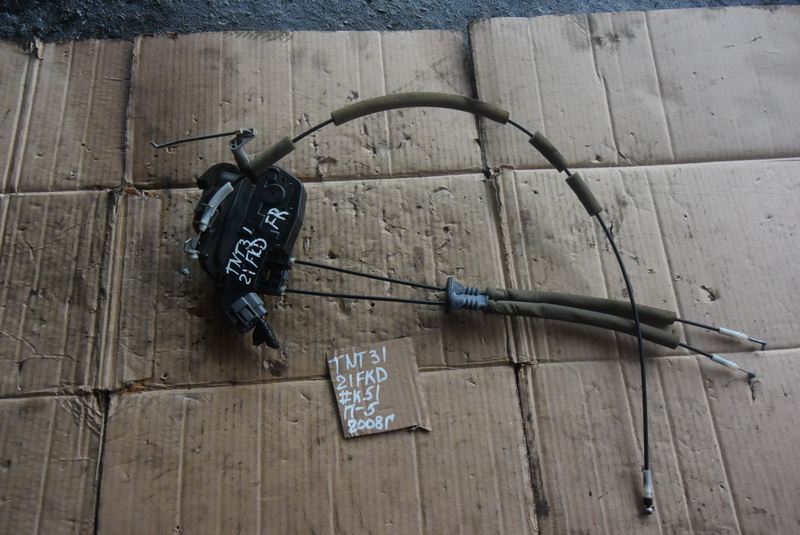 Замок двери Nissan X-Trail