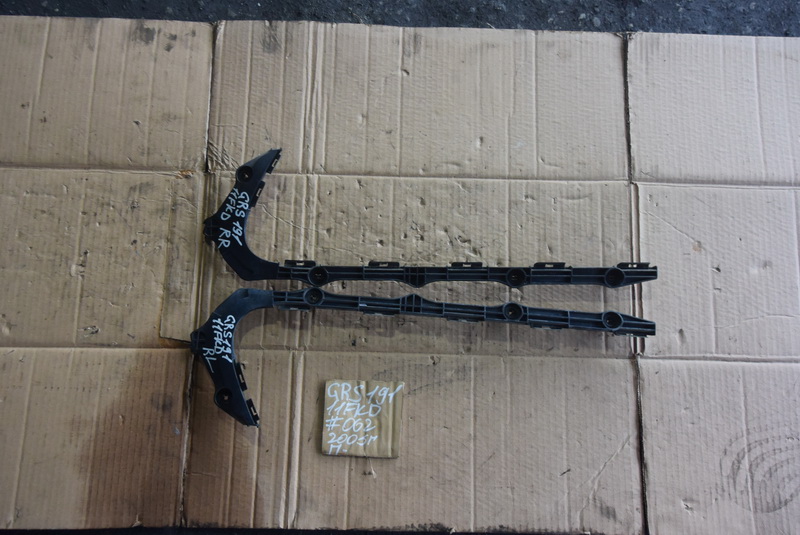 Крепление бампера Lexus Gs350