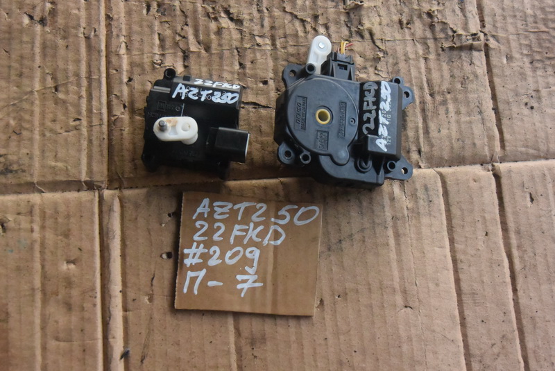 Сервопривод печки Toyota Avensis AZT250