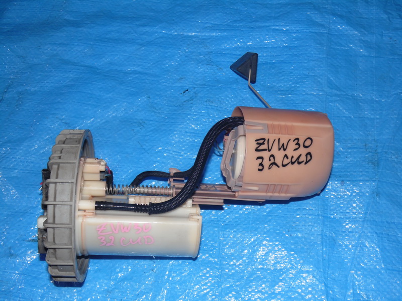 Топливный насос Toyota Prius