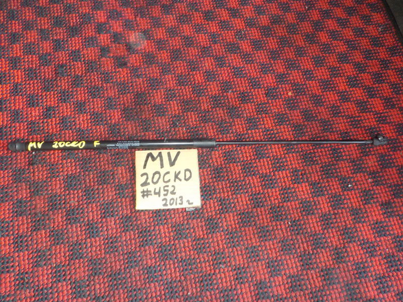 Амортизатор капота Volvo V40