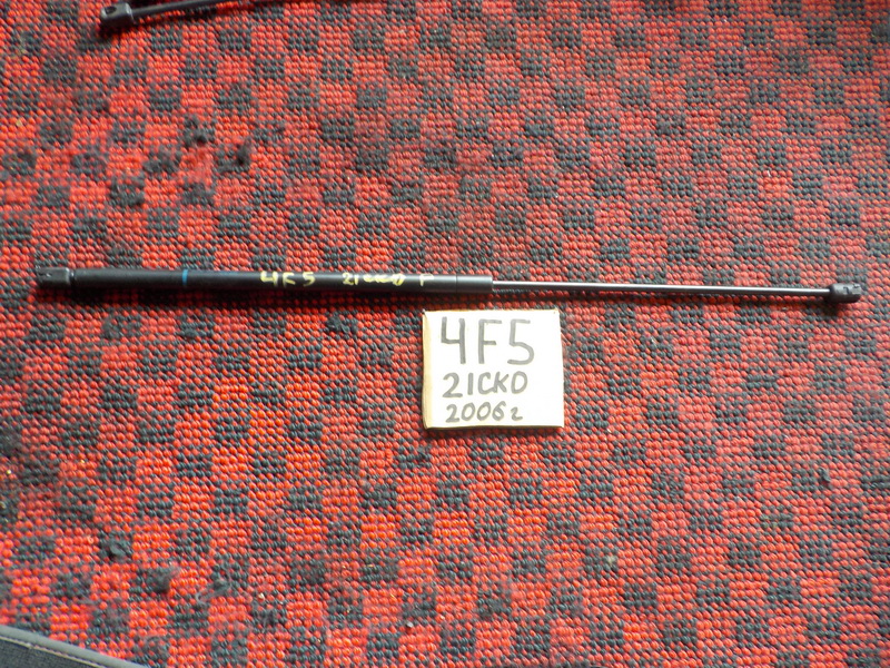 Амортизатор капота Audi A6