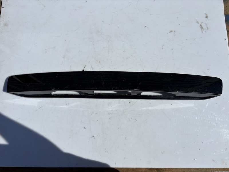 Накладка 5-й двери Mazda Atenza GY3W