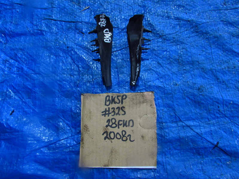 Уголок в жабо Mazda Axela BK5P