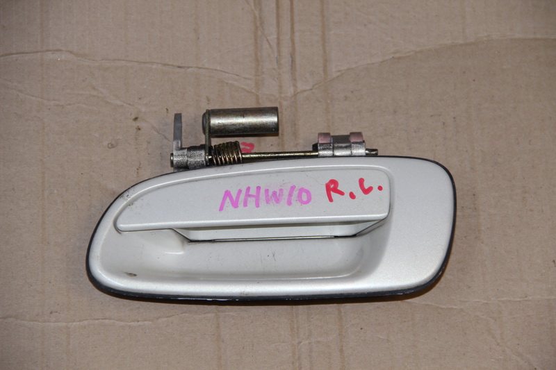 Ручка двери Toyota Prius NHW10