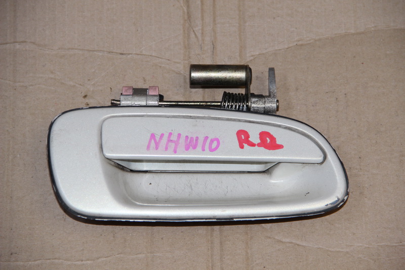 Ручка двери Toyota Prius NHW10