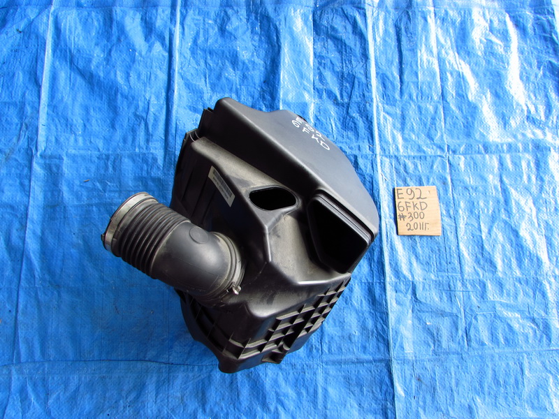 Корпус воздушного фильтра BMW 3-series