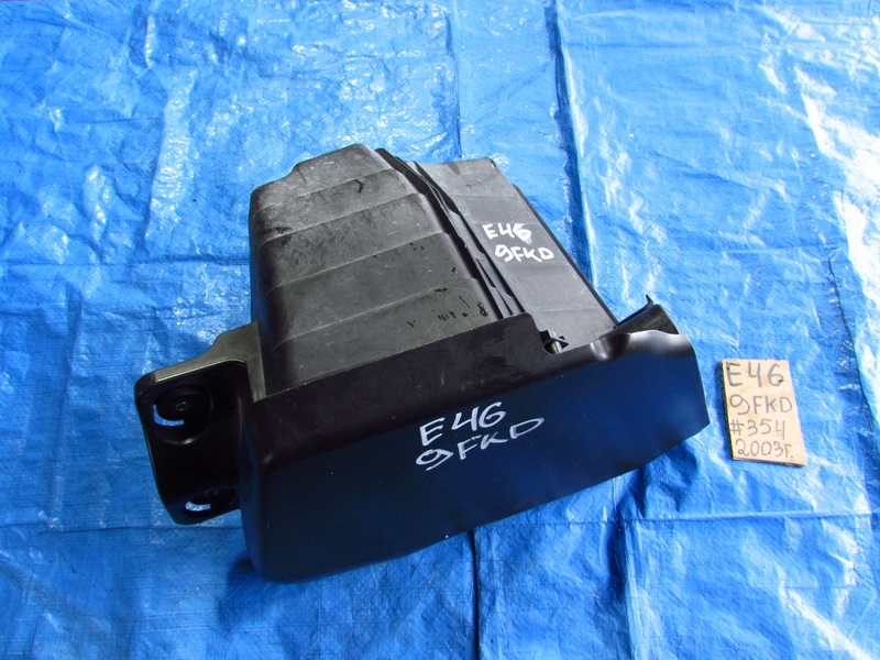 Корпус воздушного фильтра BMW 3-series