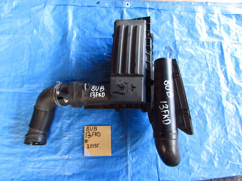 Корпус воздушного фильтра Audi Q3