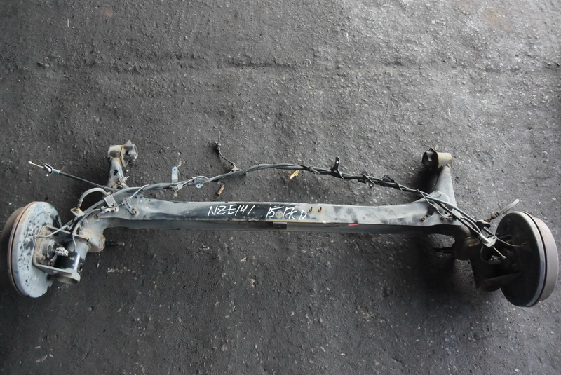 Балка задняя Toyota Corolla Fielder NZE141