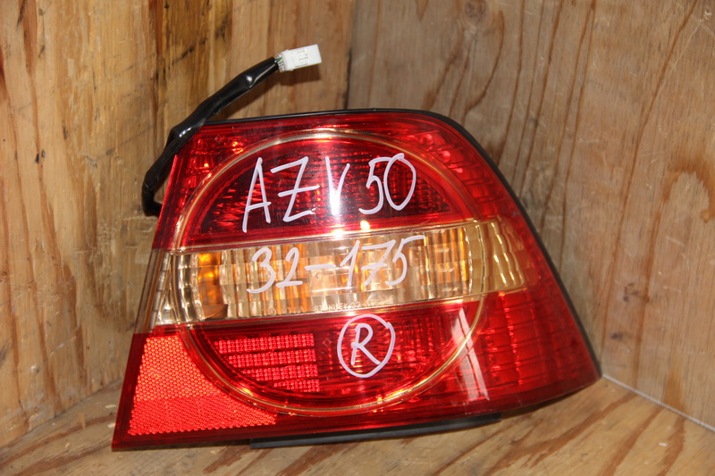 Стоп-сигнал Toyota Vista AZV50