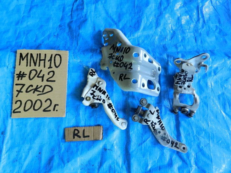 Ролик сдвижной двери Toyota Alphard MNH10