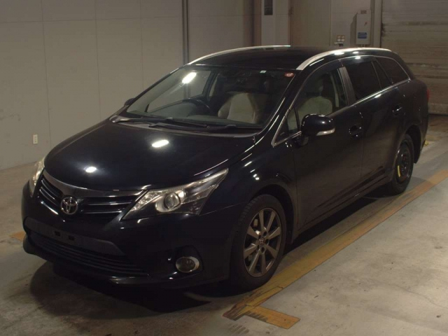 Toyota Avensis ZRT272