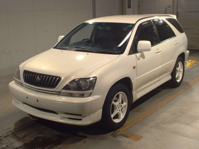 Toyota Harrier MCU10