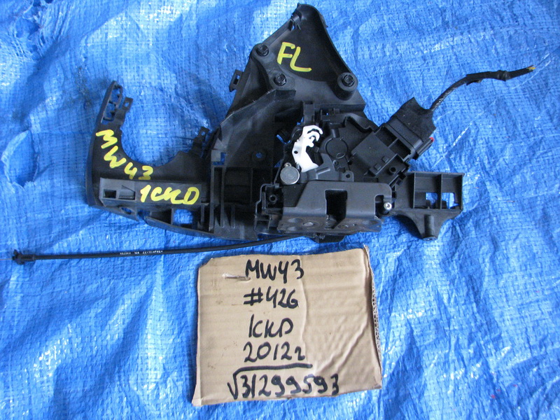 Замок двери Volvo V50 MW43