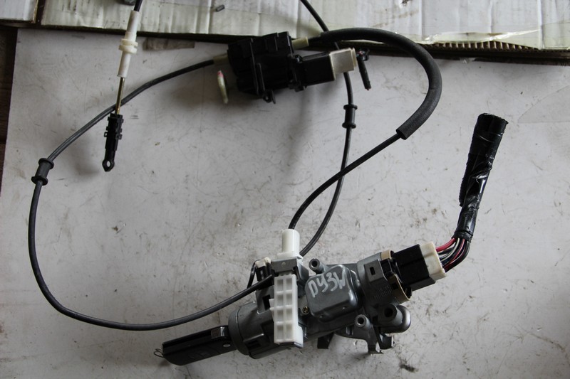 Замок зажигания Mazda Demio