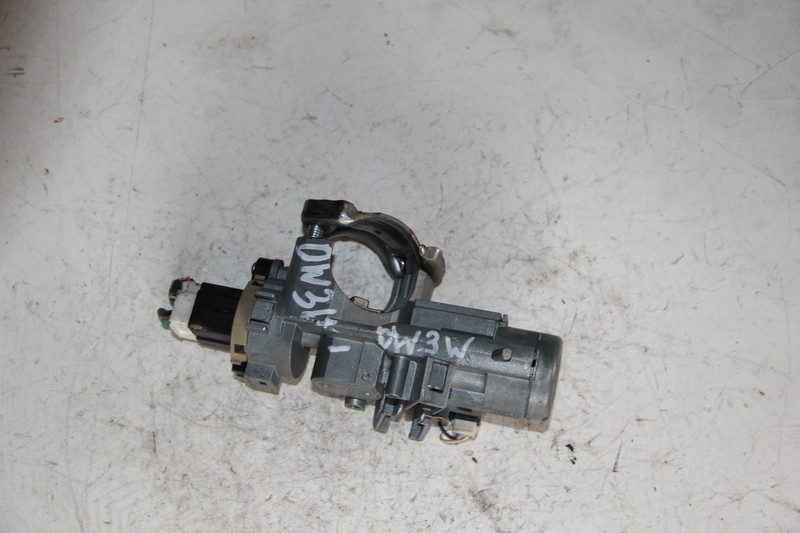 Замок зажигания Mazda Demio