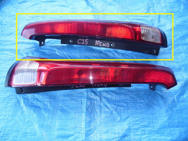 Стоп-сигнал Nissan Serena