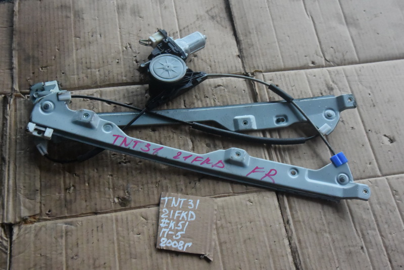 Стеклоподъемник Nissan X-Trail