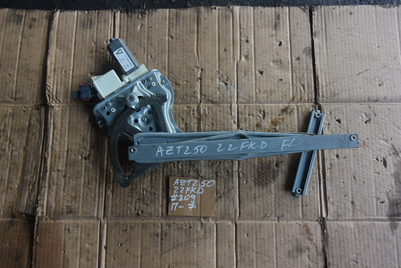 Стеклоподъемник Toyota Avensis