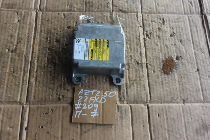 Блок SRS Toyota Avensis AZT250