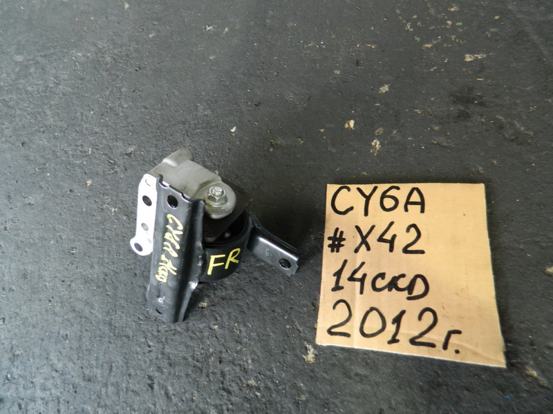Подушка двигателя Mitsubishi Lancer