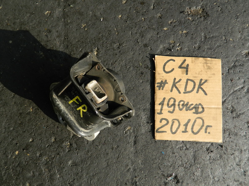 Подушка двигателя Citroen C4 Picasso