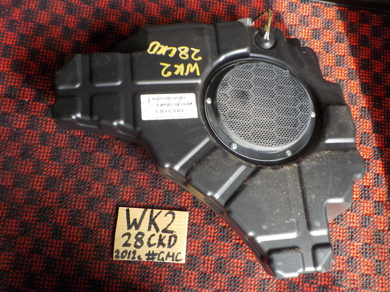 Сабвуфер Jeep Grand Cherokee WK2