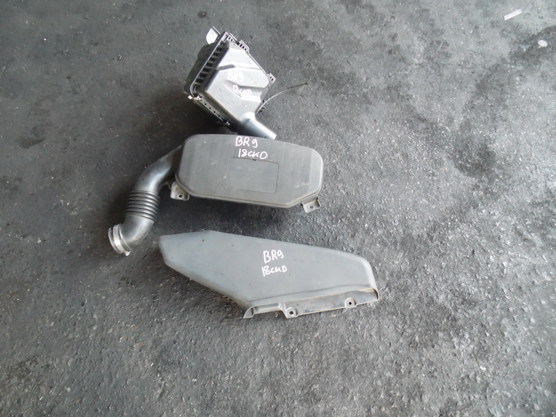 Корпус воздушного фильтра Subaru Legacy BR9