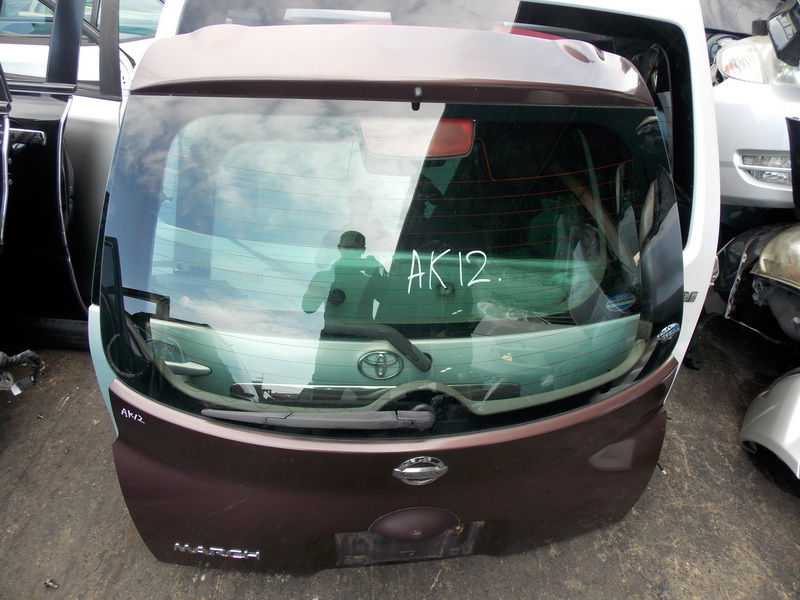 Дверь задняя Nissan March