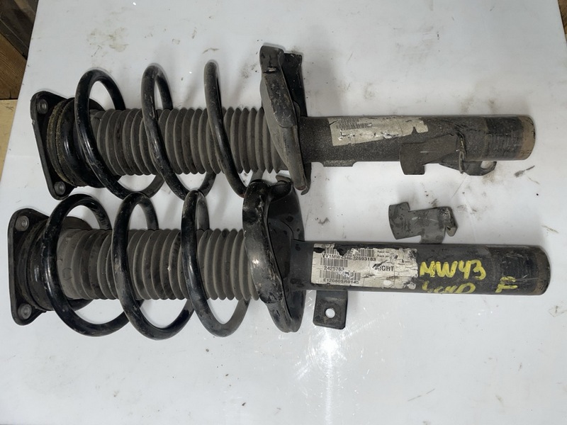 Стойка Volvo V50 MW43