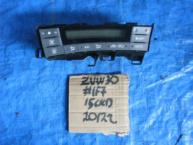 Блок управления климат-контролем Toyota Prius