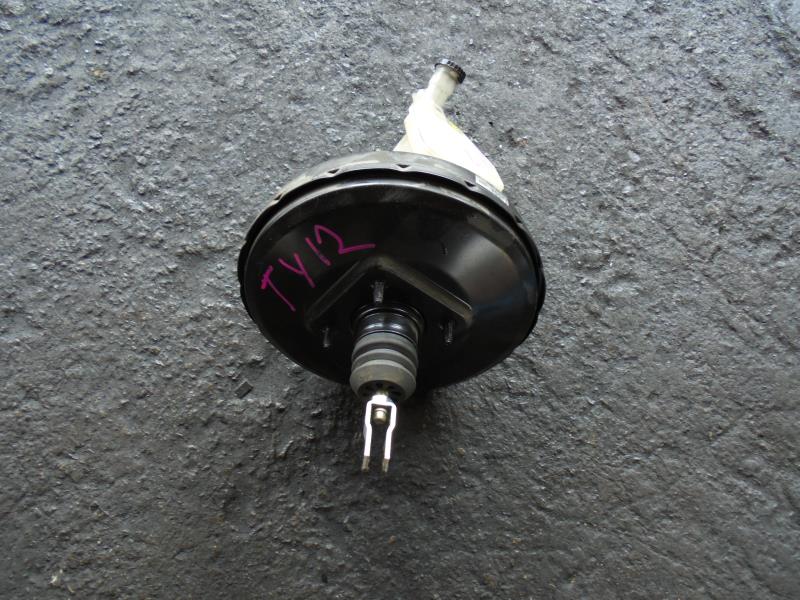 Главный тормозной цилиндр Nissan Wingroad