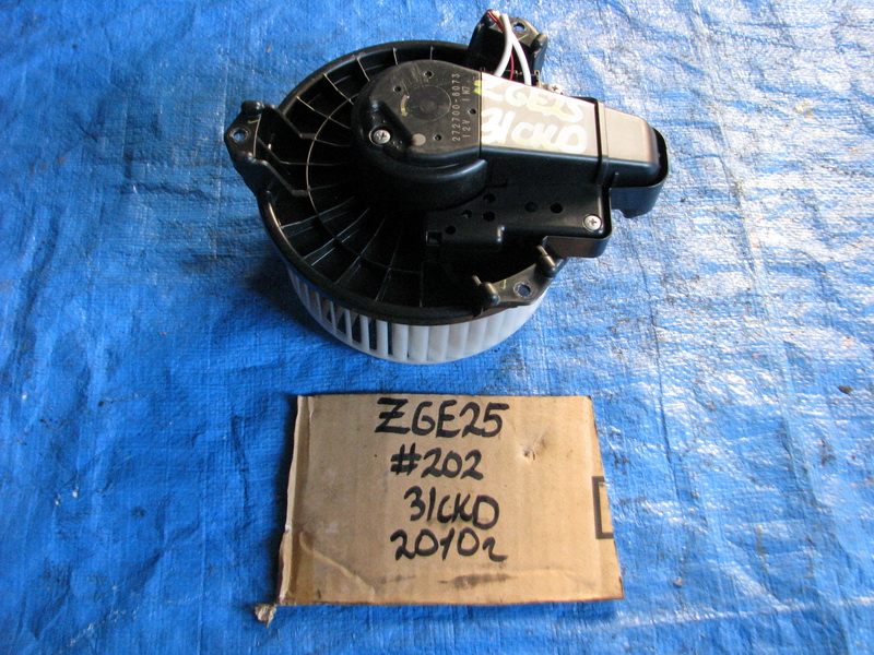 Моторчик печки Toyota Wish