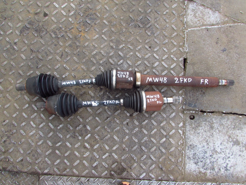 Привод Volvo V40