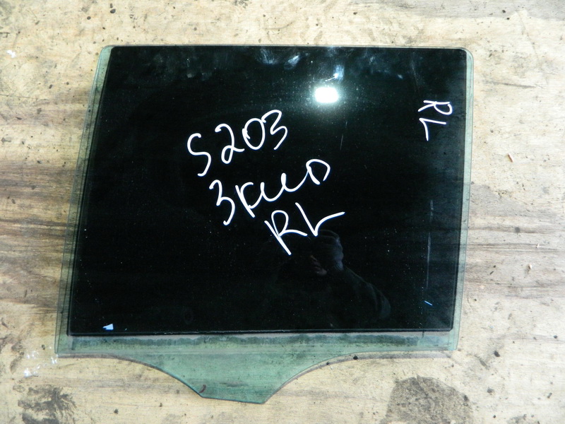 Стекло двери Mercedes-benz C-class S203