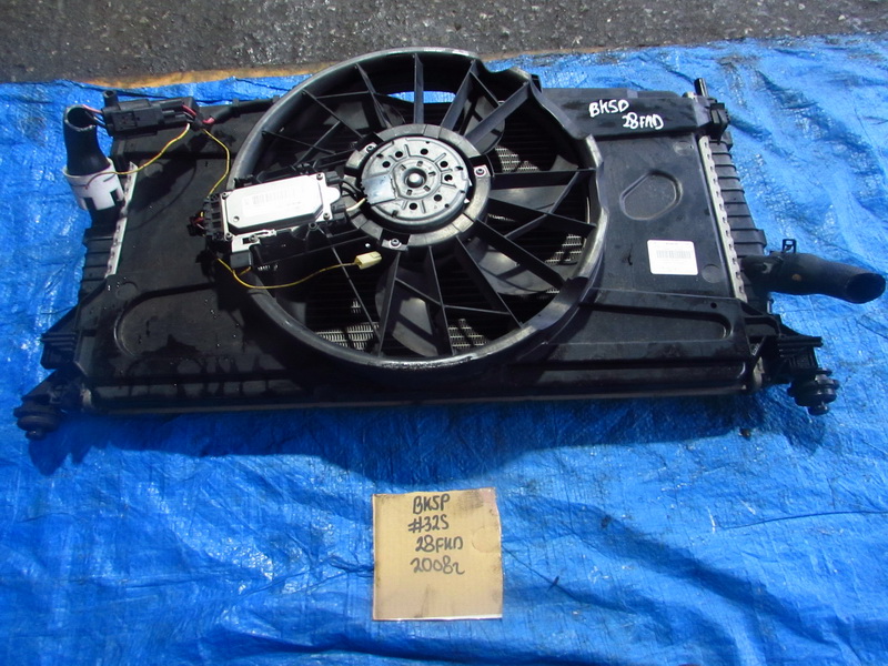 Радиатор двигателя Mazda Axela BK5P