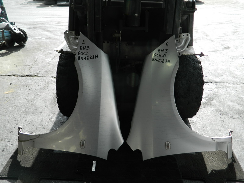 Крыло Honda Stream