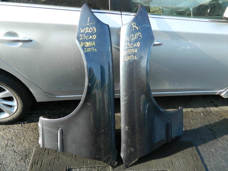 Крыло Mercedes-benz C-class