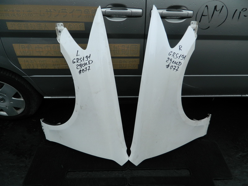 Крыло Lexus Gs350