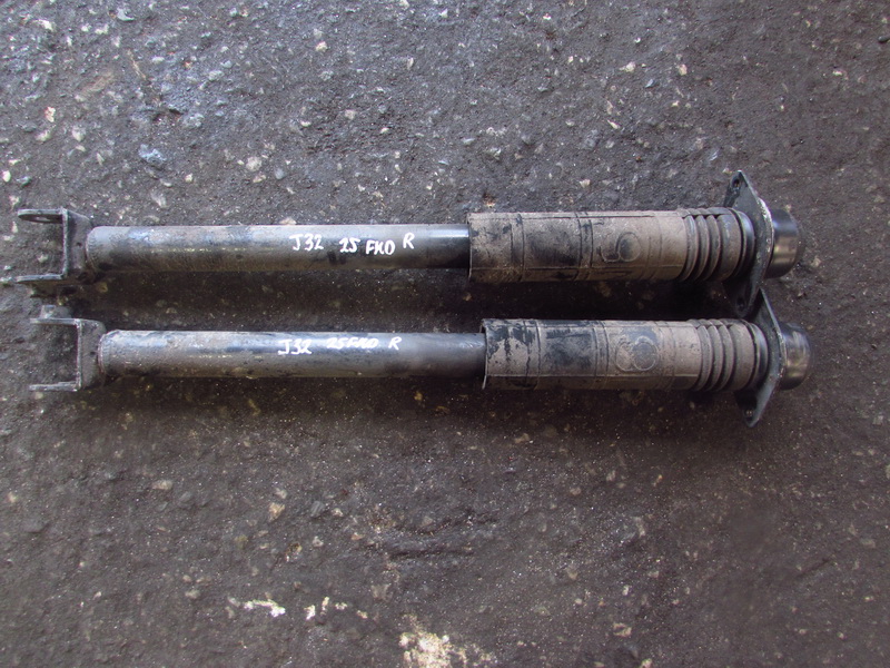 Амортизатор Nissan Teana J32