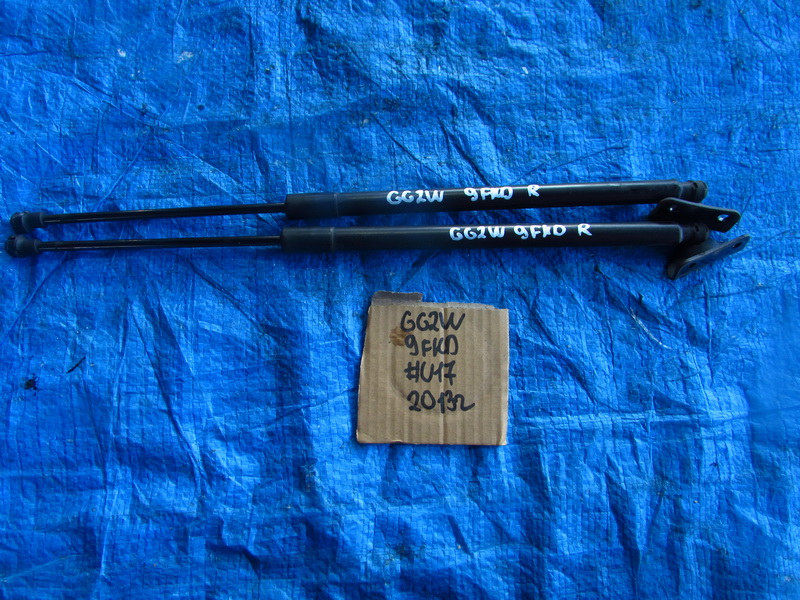 Амортизатор задней двери Mitsubishi Outlander GG2W