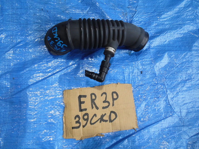 Патрубок Mazda Cx-7 ER3P