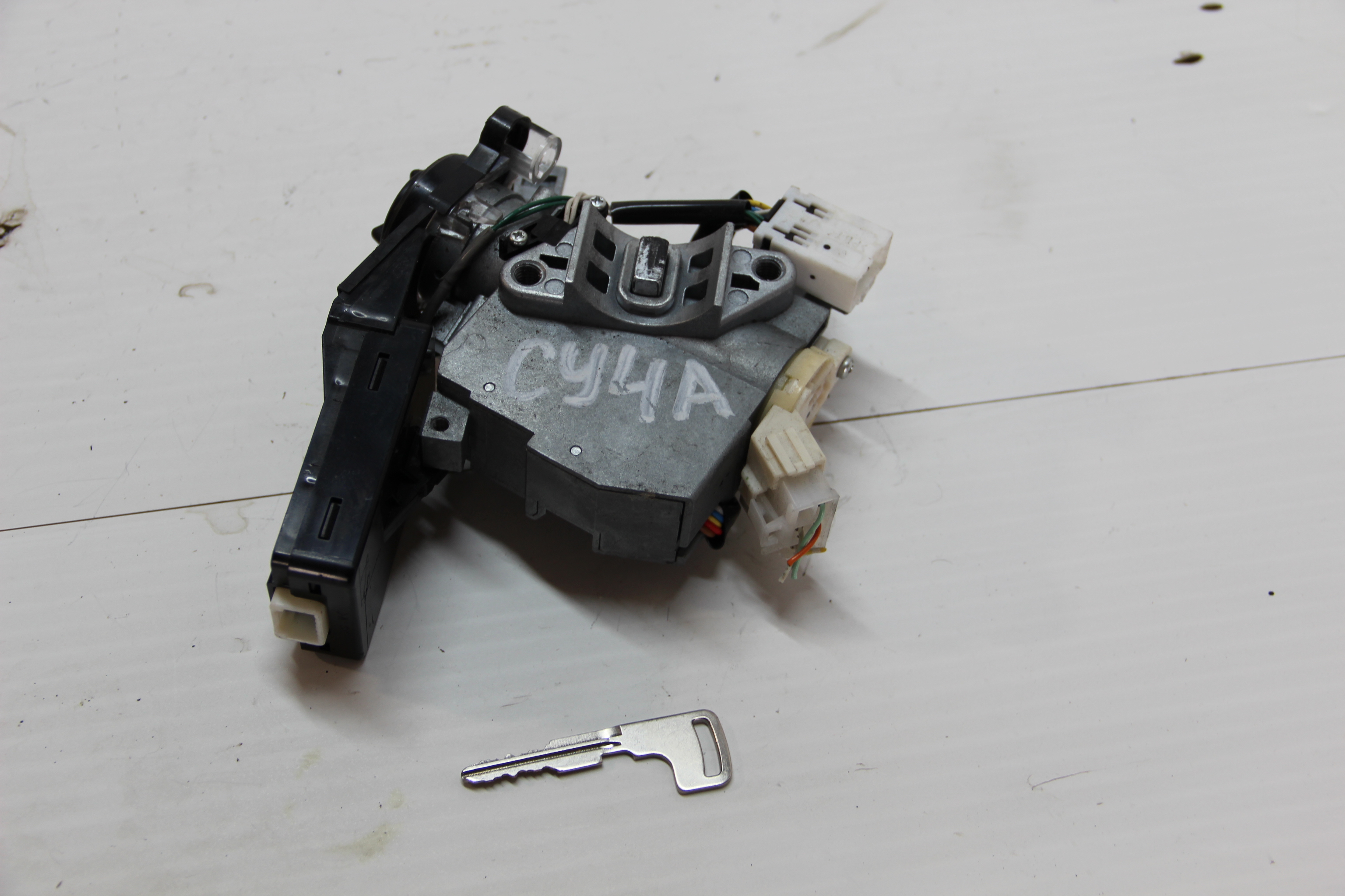 Замок зажигания Mitsubishi Lancer