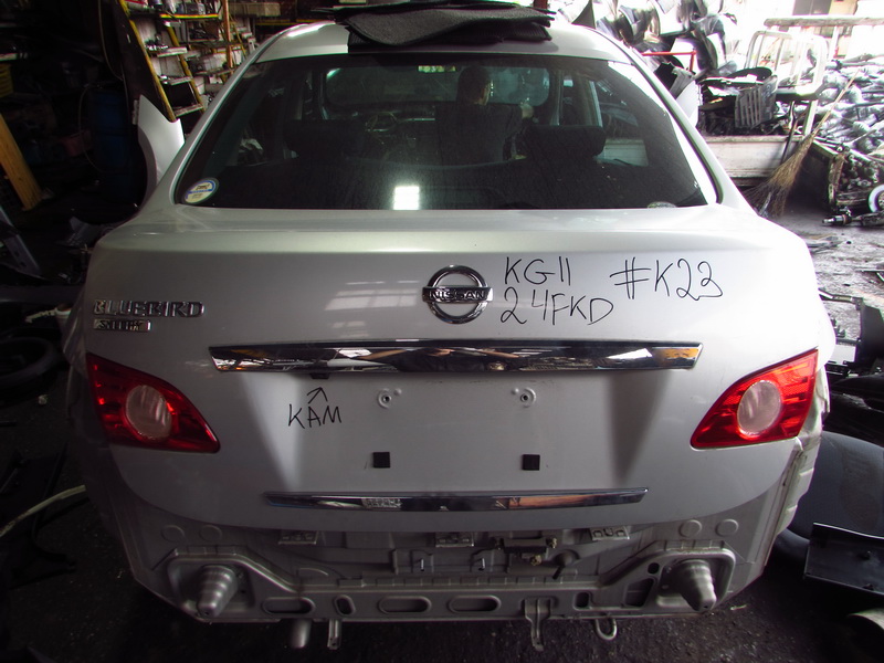 Крышка багажника Nissan Bluebird Sylphy KG11