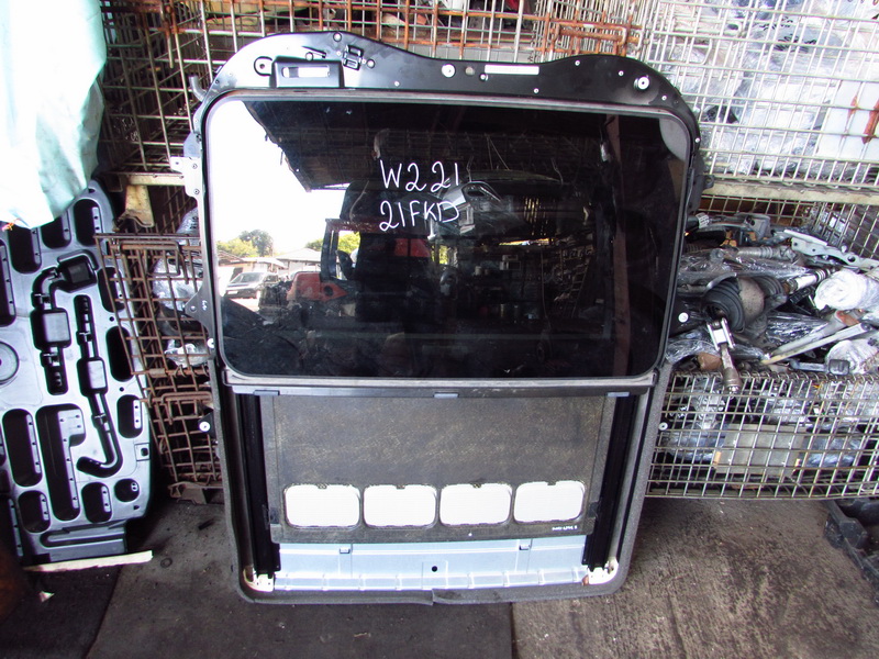 Люк Mercedes-benz S-class W221