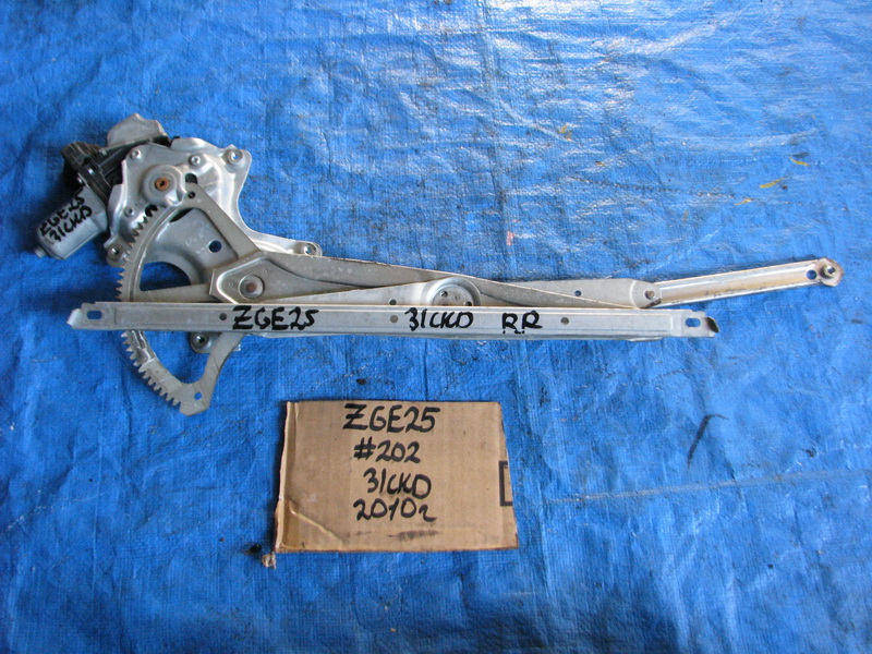 Стеклоподъемник Toyota Wish